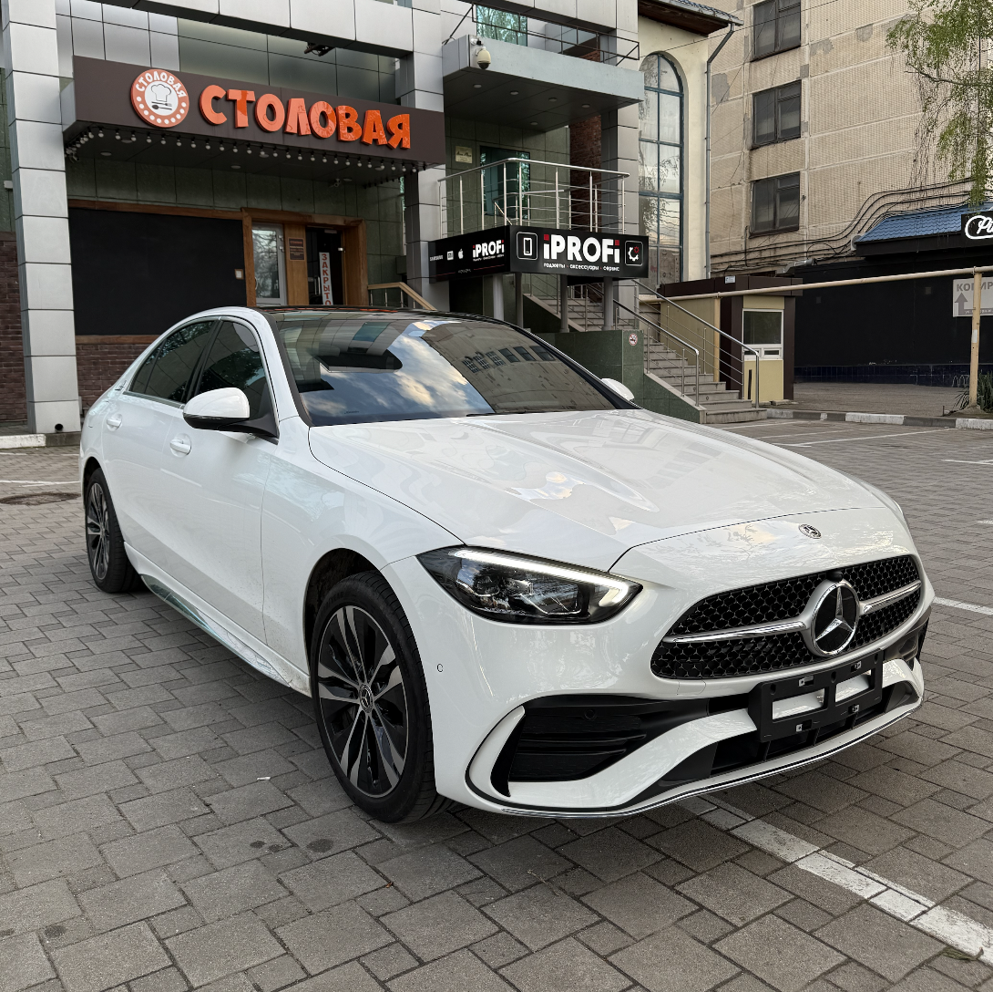mercedes-Benz C-класс w206 c350el 2023 год белый на черном 19000km