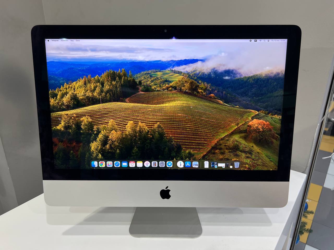 iMac 21,5" (Mid 2019) 4K MRT32 (Core i3 3,6GHz/16Gb/256 SSD/Radeon Pro 555X) - Б/У iMac 21,5" (Mid 2019) 4K MRT32 (Core i3 3,6GHz/16Gb/256 SSD/Radeon Pro 555X) - Б/У