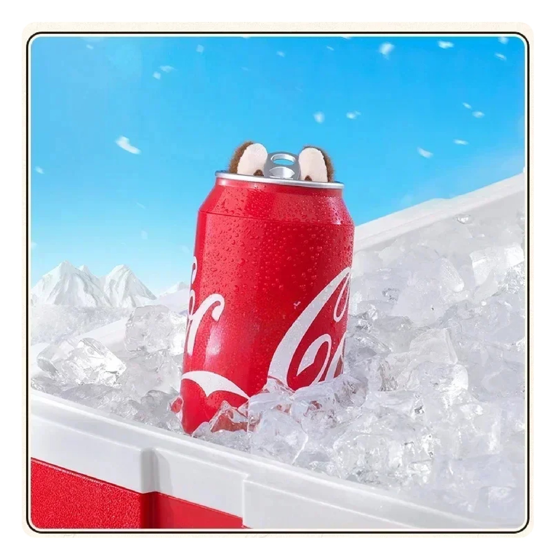 Коллекционная фигурка: брелок Labubu Coca-Cola Figure