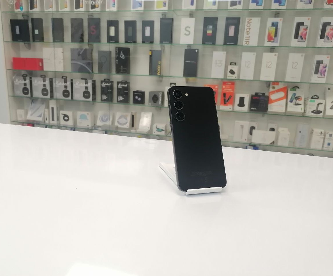Samsung S23 8/256Gb Black (иногда мерцает экран) БУ Samsung S23 8/256Gb Black (иногда мерцает экран) БУ
