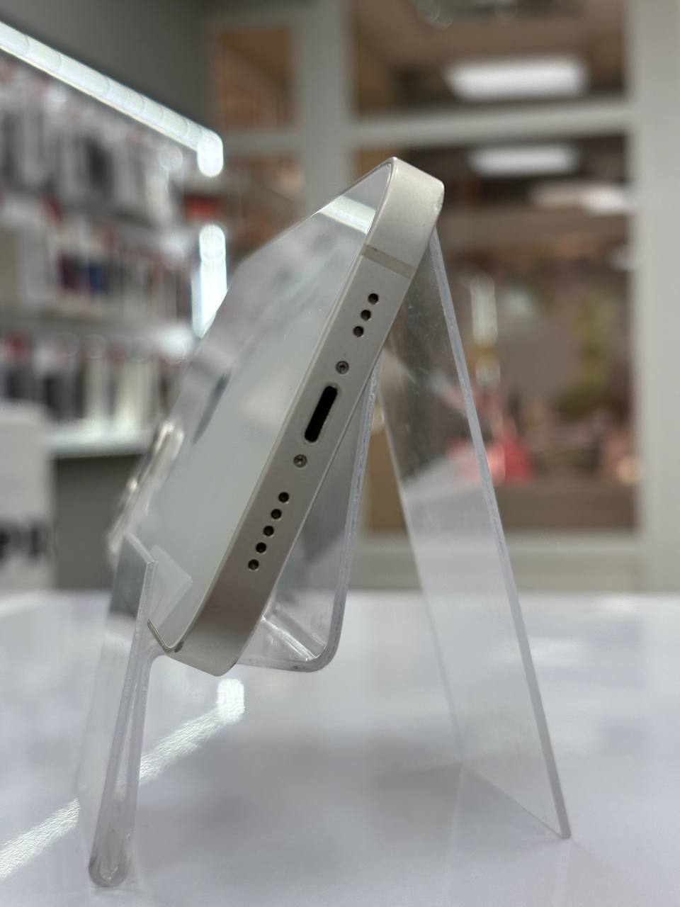 iPhone 13 128Gb Starlight (57% / Без коробки) - БУ . .