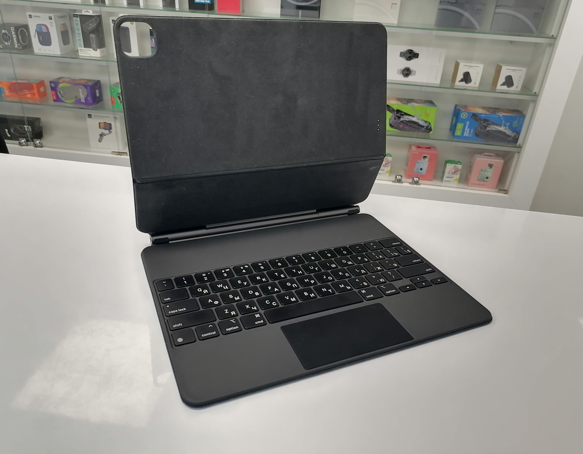 Чехол-клавиатура Magic Keyboard для iPad Pro 12.9 (2018/2020/2021/2022), black - БУ